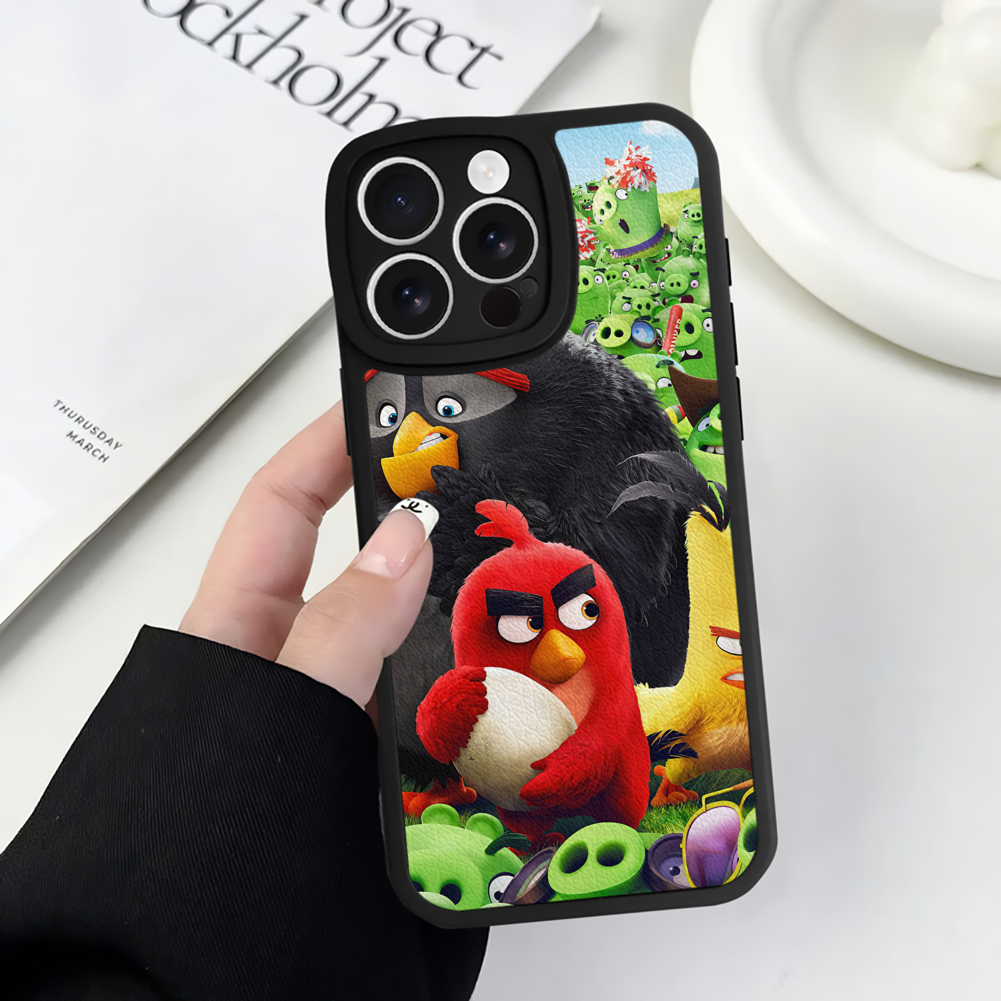 （画像用） Angry Birds アングリーバード 【iPhone 16シリーズ対応】シリコンスマホケース（レザー調） 材質：シリコン